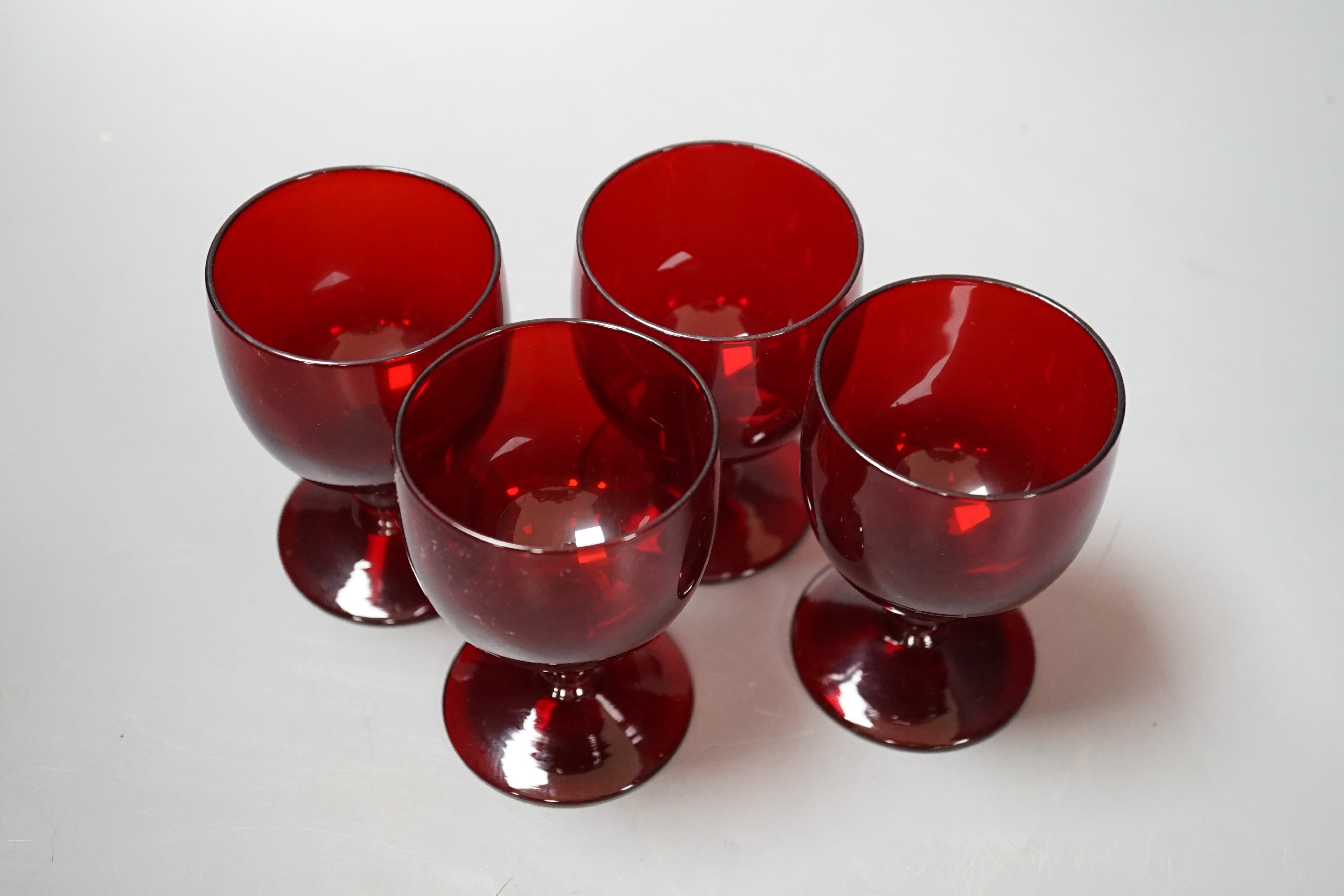 20 ruby glass wine glasses, 9.5cm